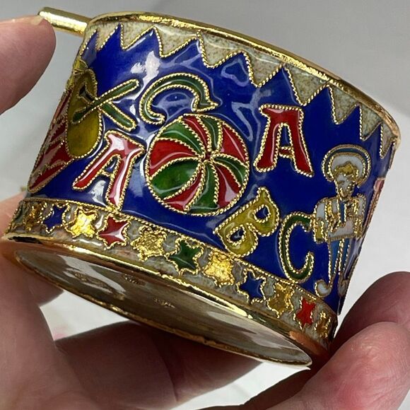 Vintage Cloisonné drum and sticks ornament. Bright and in beautiful shape. - Picture 4 of 9